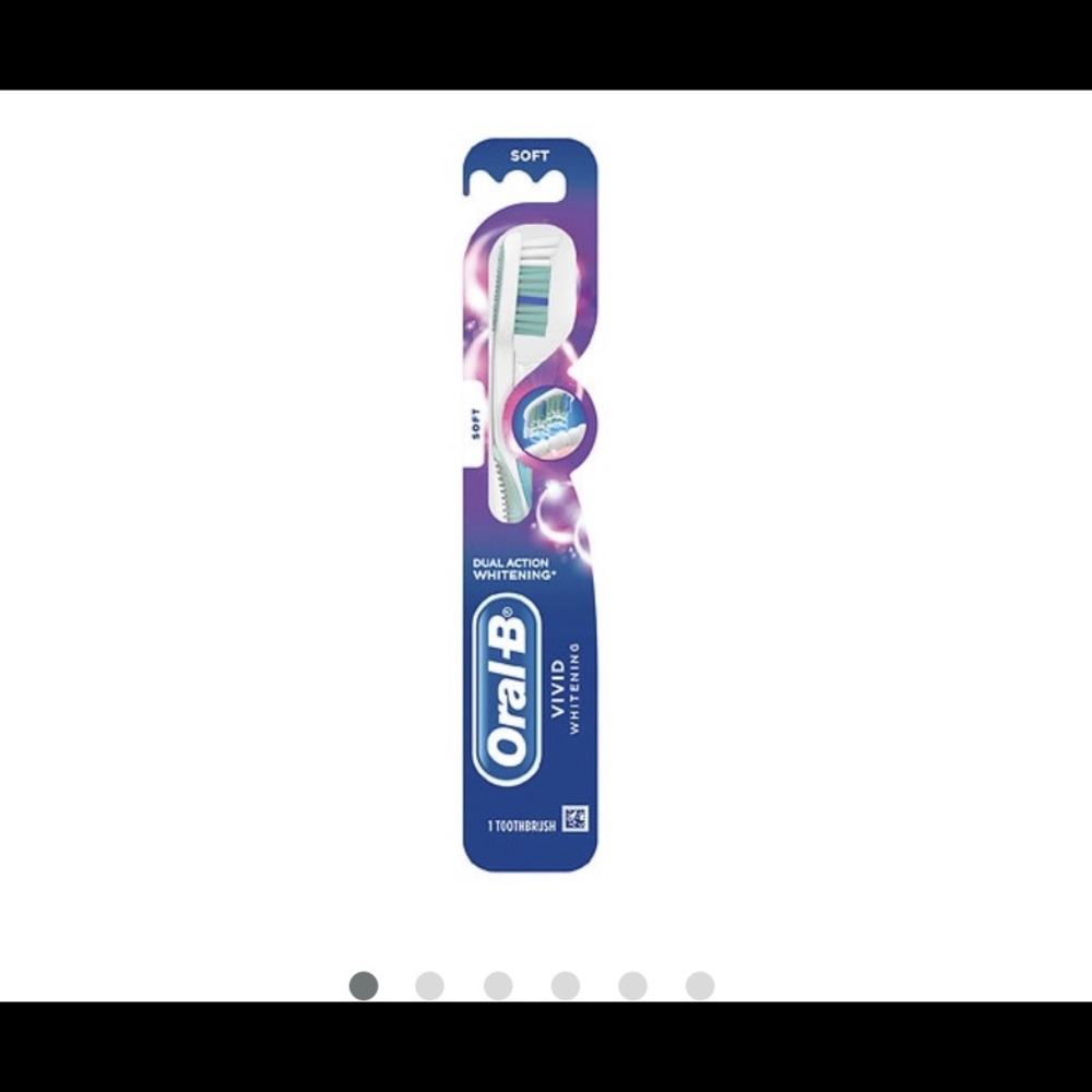 4 Oral-B Vivid Whitening Manual Toothbrush, Soft